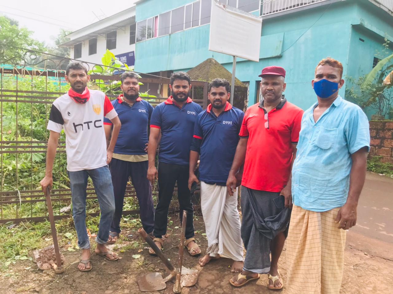 DYFI യൂത്ത് ബ്രിഗേഡ് വെന്നിയുർ GMUP സ്കൂൾ ശുചീകരിച്ചു.