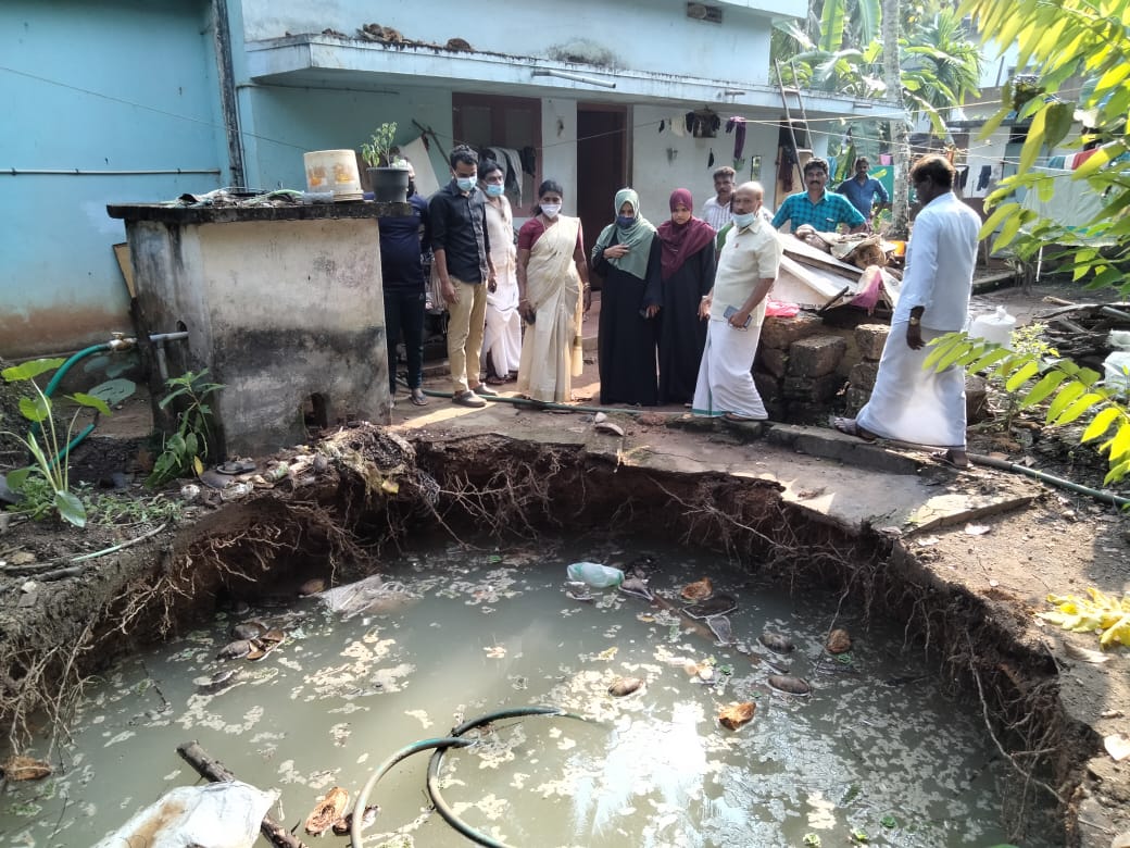 നോക്കി നിൽക്കെ കിണർ അപ്രത്യക്ഷമായി