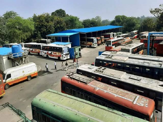 നിരക്ക് വർധന പരിഗണനയിൽ, ബസ് സമരം മാറ്റിവെച്ചു