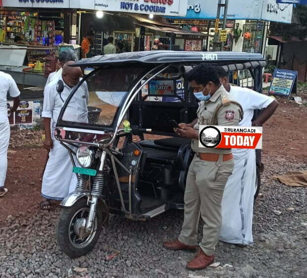 കൗതുക വണ്ടിക്ക് വിലങ്ങിട്ട് മോട്ടോർ വാഹന വകുപ്പ്, “തുക്കുടു” ഓട്ടോ പിടികൂടി