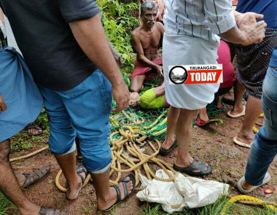 60 അടി താഴ്ചയുള്ള കിണറ്റിൽ വീണ 85 കാരിയെ ഫയർഫോഴ്സ് രക്ഷപ്പെടുത്തി