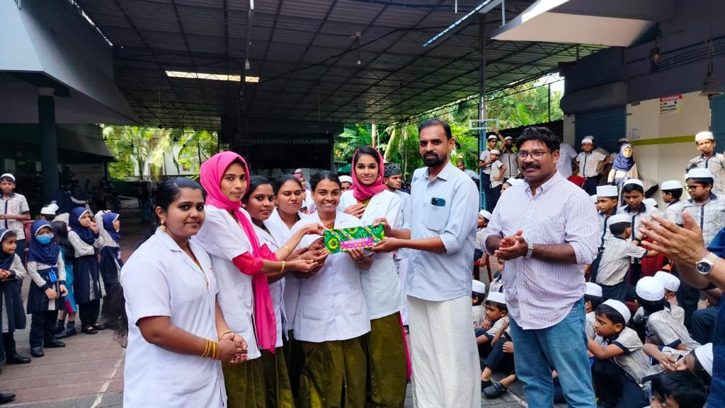 ഓണം, അധ്യാപക ദിനം വിപുലമായ പരിപാടികളോടെ ആഘോഷിച്ചു