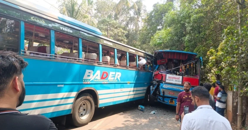 എടരിക്കോട് സ്വകാര്യ ബസുകള്‍ കൂട്ടിയിടിച്ച് അപകടം ; നിരവധി പേര്‍ക്ക് പരിക്ക്