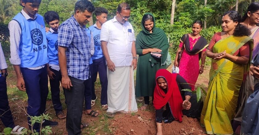 പച്ചത്തുരുത്ത് പദ്ധതിയ്ക്ക് തുടക്കം