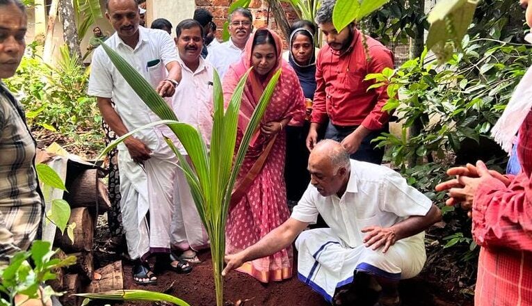 ഹരിത കേരളം വൃക്ഷത്തൈ നടല്‍ വേങ്ങര പഞ്ചായത്ത് തല ഉദ്ഘാടനം നടന്നു