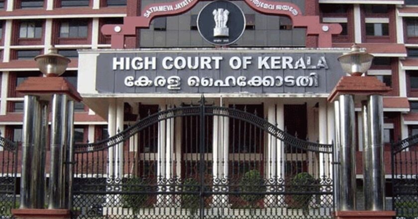 പെട്രോള്‍ പമ്പിലെ ശുചിമുറി പൊതുശൗചാലയമല്ല ; നിര്‍ണായക ഉത്തരവുമായി ഹൈക്കോടതി