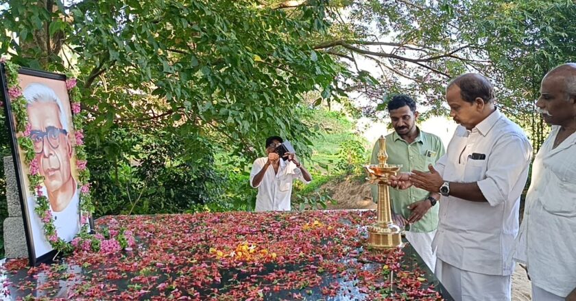 കേളപ്പജിയോട് കാണിക്കുന്നത് വലിയ അവഗണന ; രവിതേലത്ത്