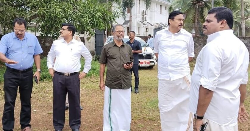 തിരൂരങ്ങാടി മണ്ഡലം നവകേരള സദസ്സ് ; ഒരുക്കങ്ങള്‍ വിലയിരുത്താന്‍ മന്ത്രി വി. അബ്ദുറഹ്‌മാന്റെ നേതൃത്വത്തില്‍ ഉദ്യോഗസ്ഥര്‍ സ്ഥലം സന്ദര്‍ശിച്ചു