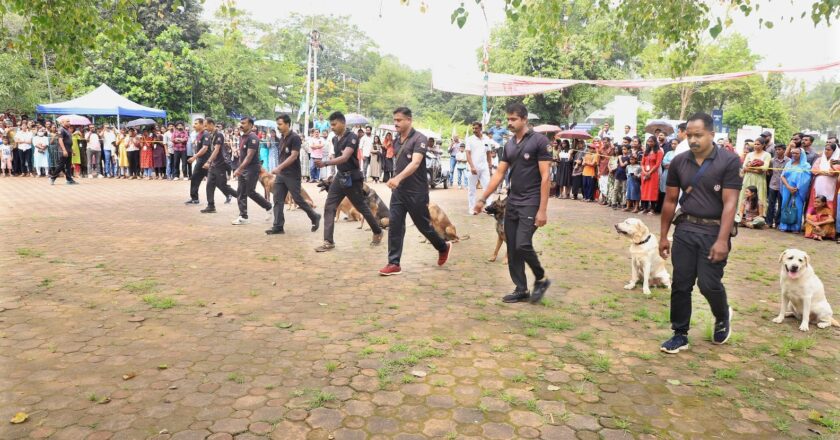 ശാസ്ത്രയാന്‍ വന്‍വിജയം ; കൈയടി നേടിയത് ശ്വാനപ്പട