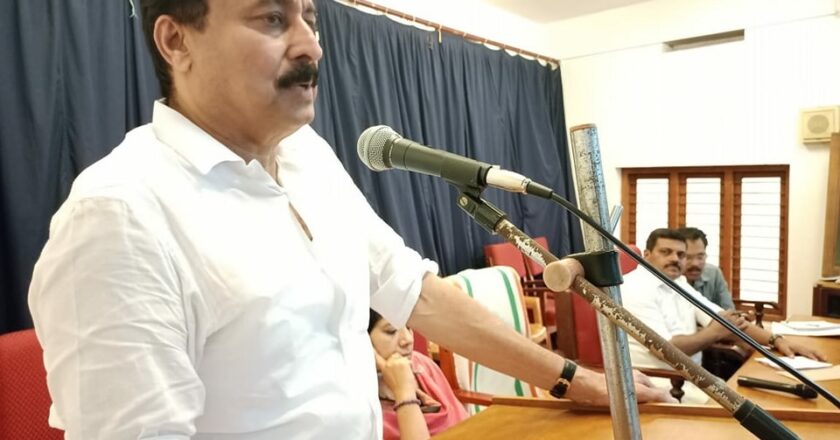 തിരൂരങ്ങാടി നിയോജകമണ്ഡലം നവകേരള സദസ്സ്: മന്ത്രി വി. അബ്ദുറഹിമാൻ്റെ നേതൃത്വത്തിൽ അവലോകന യോഗം ചേർന്നു