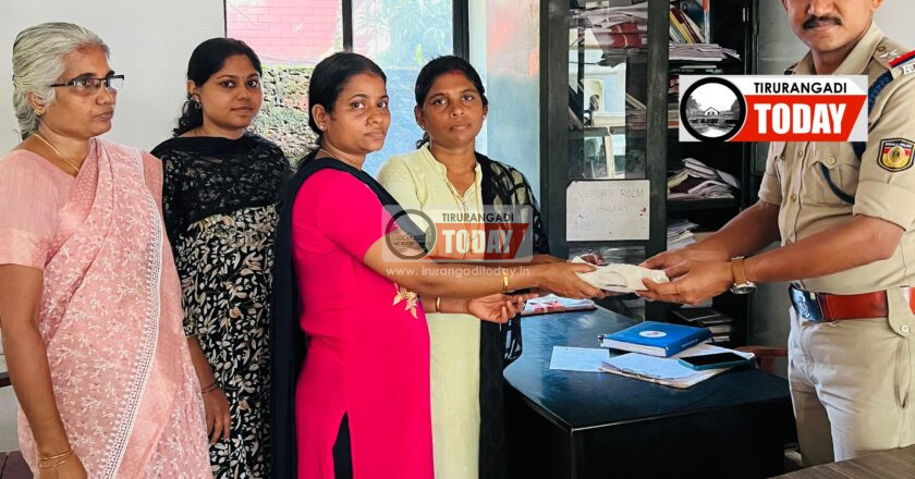 മാലിന്യ ശേഖരണത്തിനിടയിൽ ഹരിതകർമ്മ സേന അംഗങ്ങൾക്ക് ലഭിച്ച പണത്തിന്റെ ഉടമസ്ഥരെ തേടുന്നു