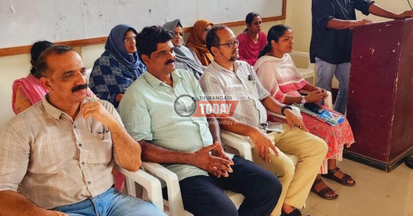 58 ക്ലാസ്സുകളിൽ ലൈബ്രറിയൊരുക്കി പറപ്പൂർ സ്കൂൾ
