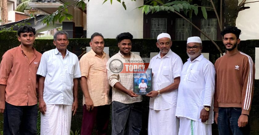 ജോലി ആവശ്യാര്‍ത്ഥം വിദേശത്തേക്ക് പോകുന്ന അംഗത്തിന് യാത്രയയപ്പ് നല്‍കി കോറ്റത്തങ്ങാടി ക്രസന്റ് പ്രദേശ് വാട്‌സപ്പ് കൂട്ടായ്മ