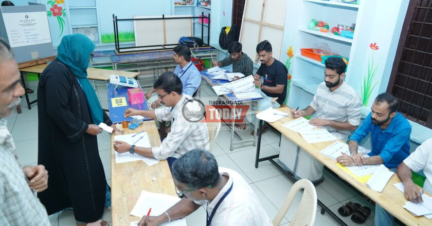 നിലമ്പൂര്‍ ഉപതെരഞ്ഞെടുപ്പ് ; ഒരാള്‍ രണ്ട് വോട്ട് ചെയ്തതായി വിവരം