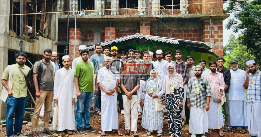 ചരിത്ര വിദ്യാർത്ഥികളിൽ ആവേശമുണർത്തി ഫ്രീഡം ഹെറിറ്റേജ് വാക്ക്