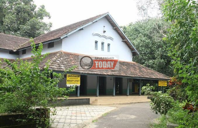 വീടിന്റെ പരിസരത്ത് കൊതുകും എലിയും:ഉടമസ്ഥനും വാടകക്കാരനും പിഴ വിധിച്ച് പരപ്പനങ്ങാടി കോടതി