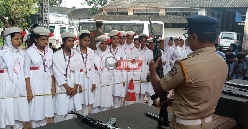 പോലീസ് സേനയുടെ സേവന പ്രവർത്തനങ്ങളെ നേരിട്ടറിഞ്ഞ് നല്ലപാഠം ക്ലബ്ബ് അംഗങ്ങൾ