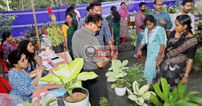 കാട്ടുതെച്ചികളുടെ അപൂർവ്വ ശേഖരവുമായി കാലിക്കറ്റ് സർവകലാശാലാ സസ്യോദ്യാനം