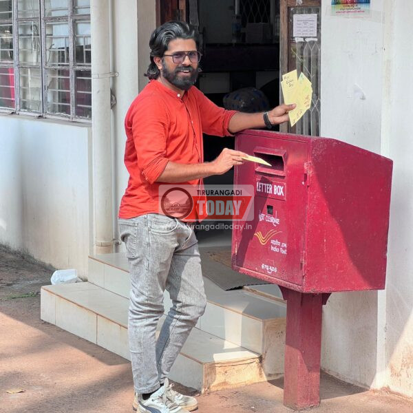 ശിശുദിനത്തിൽ വൈറലായി ഒരു അധ്യാപകൻ