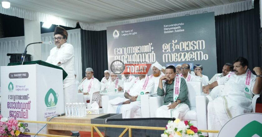 ഇന്ത്യ നേരിടുന്ന വെല്ലുവിളികളെ ജനാധിപത്യ മാർഗത്തിലൂടെ നേരിടണം: സാദിഖലി ശിഹാബ് തങ്ങൾ