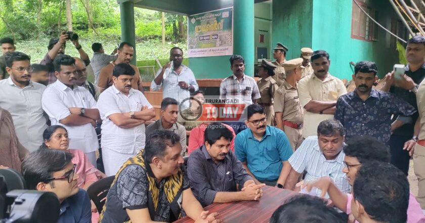 ഉന്നതികളിലെ അടിസ്ഥാന സൗകര്യ വികസനത്തിനും പ്രശ്‌നപരിഹാരത്തിനും ഉയര്‍ന്ന പരിഗണന നല്‍കും : മന്ത്രി ഷിബു ബേബി ജോണ്‍